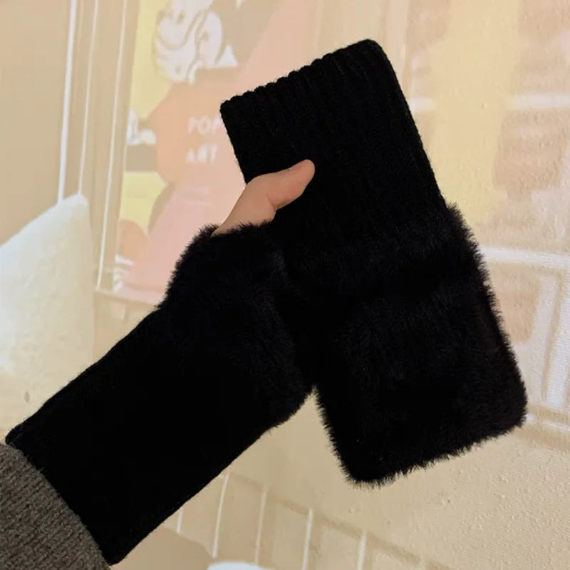 Soft Plush Fingerlösa Vantar – Cozy Winter Core 🤍
